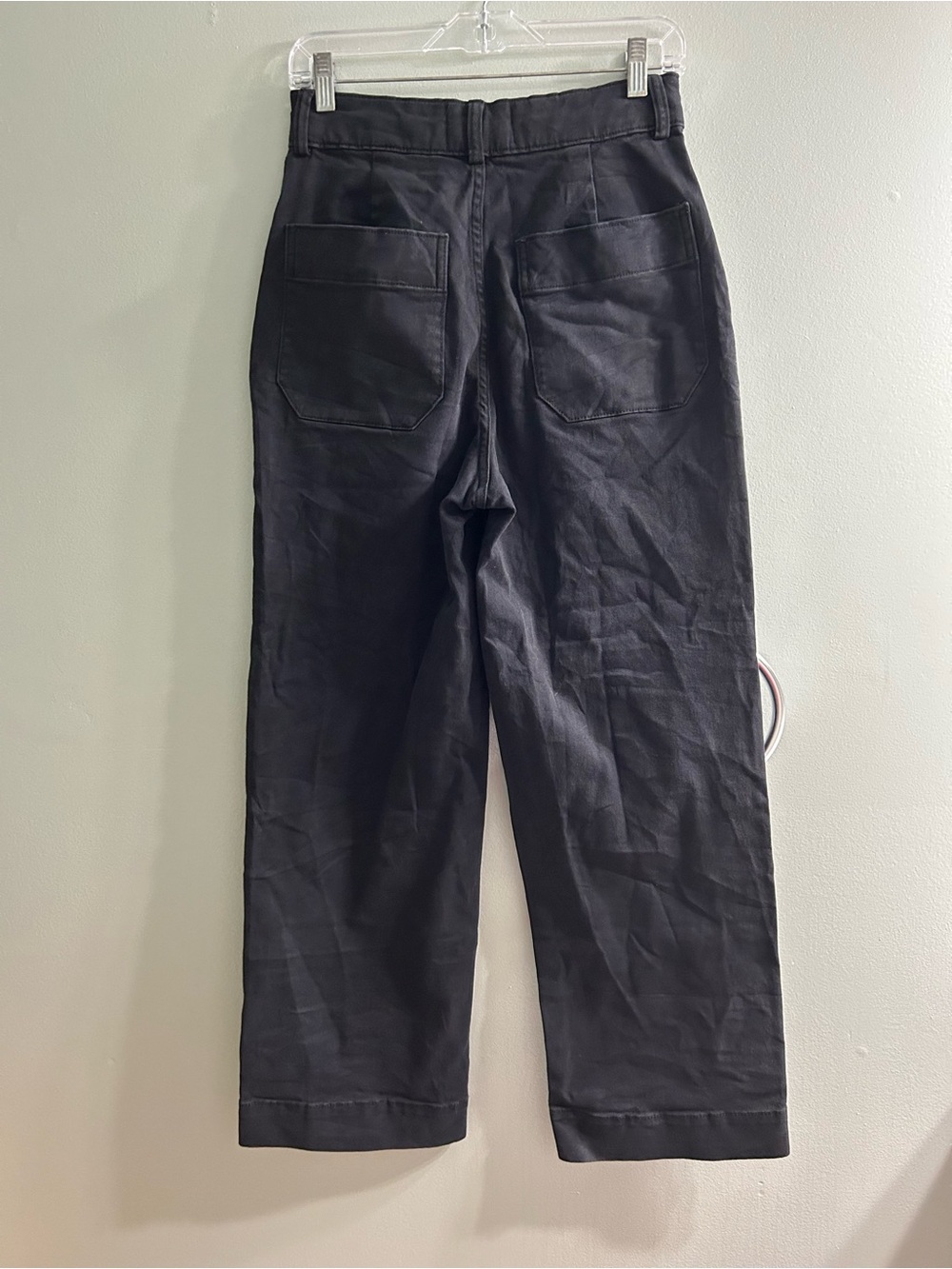 Everlane THE ORGANIC WIDE-LEG PANT in washed black - Picture 8 of 12